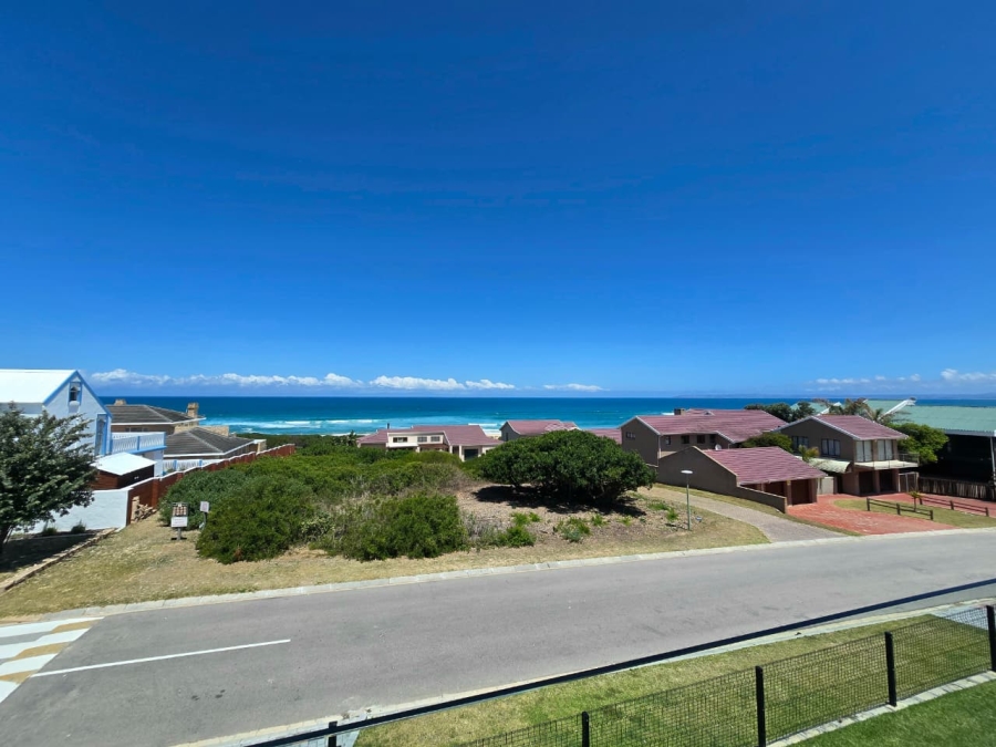 4 Bedroom Property for Sale in Outeniqua Strand Western Cape